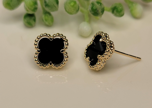 Cute trendy earrings